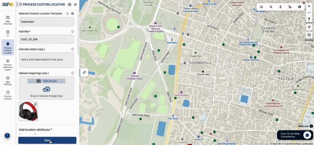 Customer point details panel featuring added images and location descriptions.